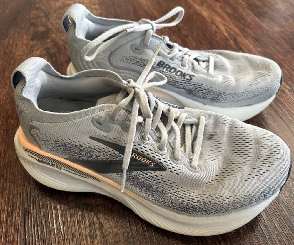 Brooks Adrenaline GTS 25 Silver Gray Women's Size 9 Extra Wide 2E